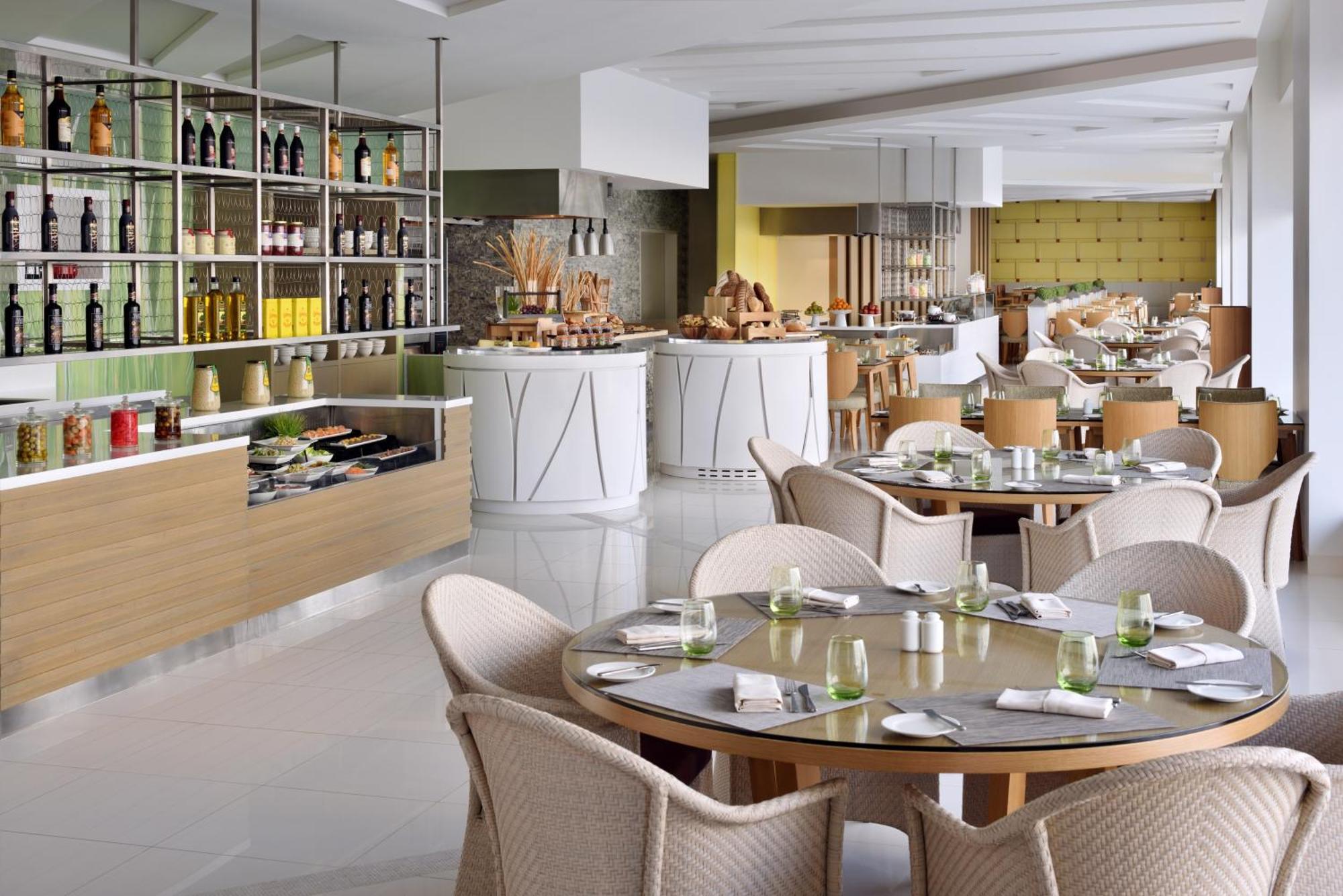 Marriott Executive Apartments Downtown, Abu Dabi Exterior foto